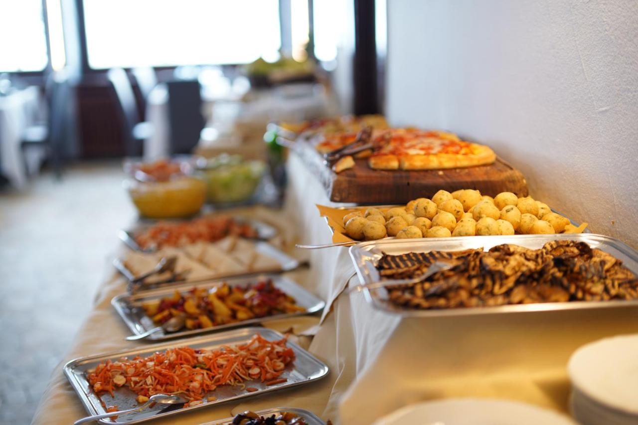 Hotel Lo Stambecco 브루일서비니아 외부 사진