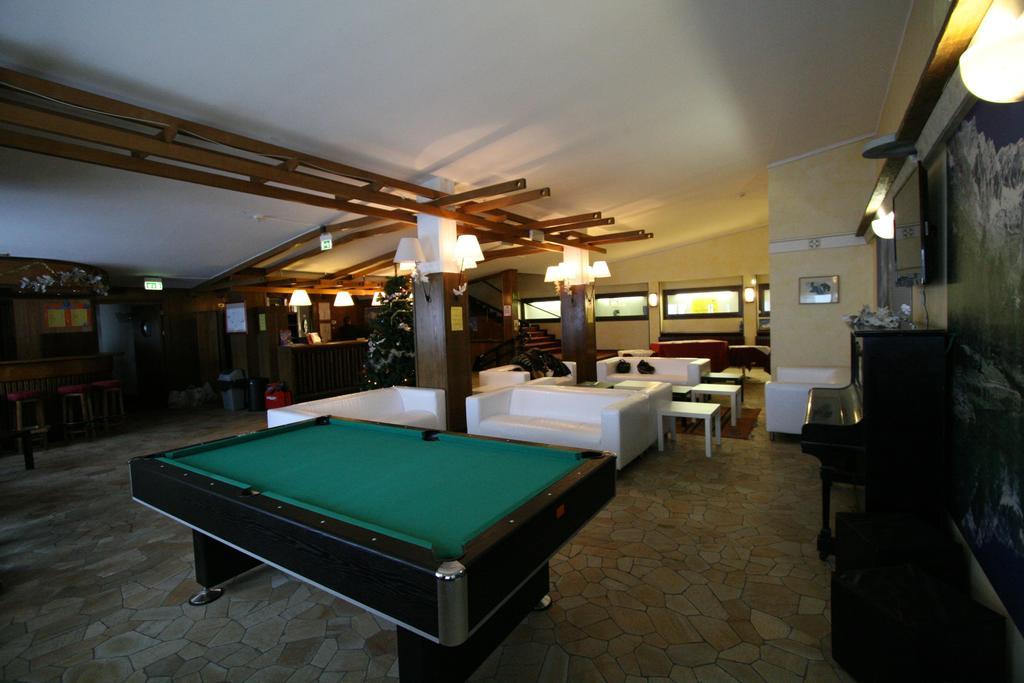 Hotel Lo Stambecco 브루일서비니아 외부 사진