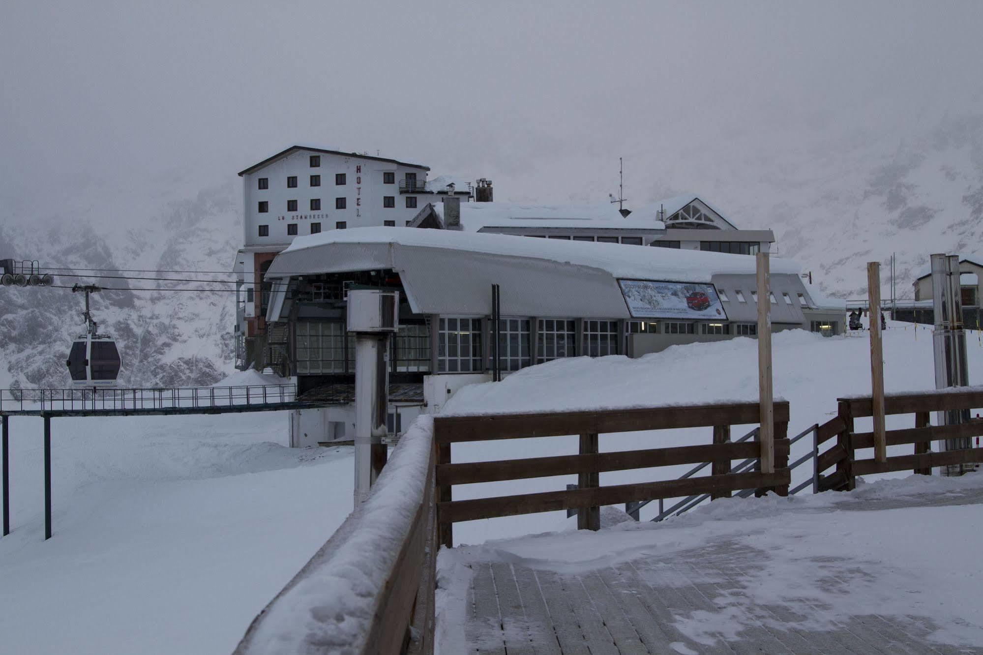 Hotel Lo Stambecco 브루일서비니아 외부 사진